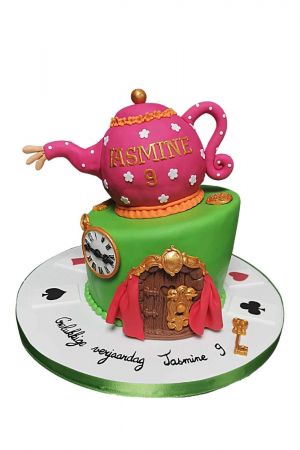 Alice in Wonderland wonky cake