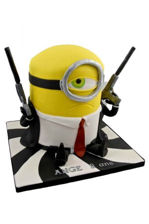 James Bond Minion birthday cake