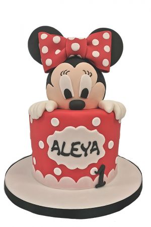 Minnie Mouse birthday cake