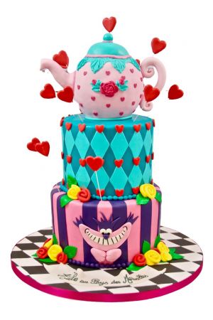 Alice crazy cat cake