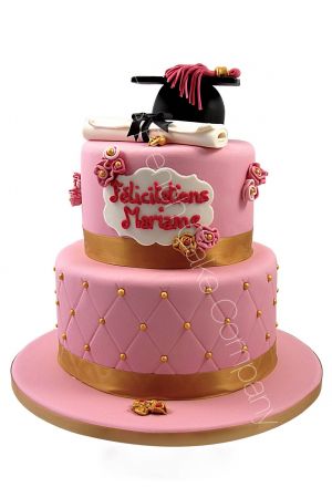 Graduation cake for girls