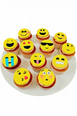 emoji® Smiley Graduation Cake Design | DecoPac