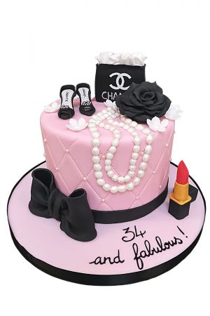 Chanel Mini Bag and Flower Cake | Branded Bags