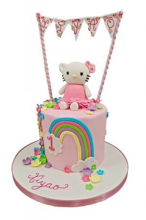 Gâteau anniversaire Hello Kitty rose
