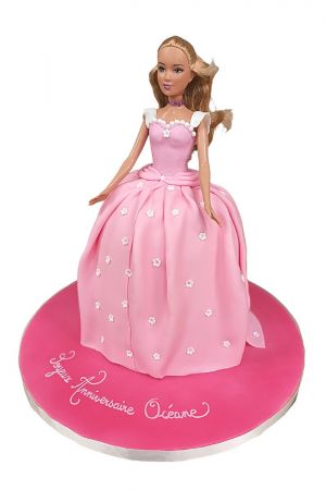 Gâteau poupée Barbie rose