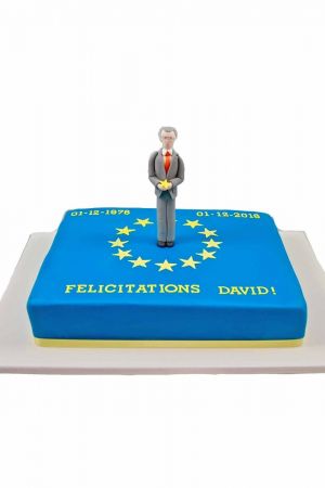 Personalised cake with European theme