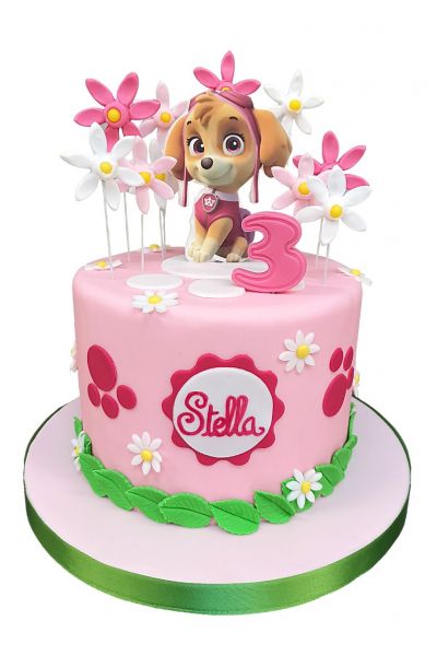 Commandez un super gâteau d'anniversaire personnalisé avec Stella, la  petite chienne pilote de la série télé préférée des enfants