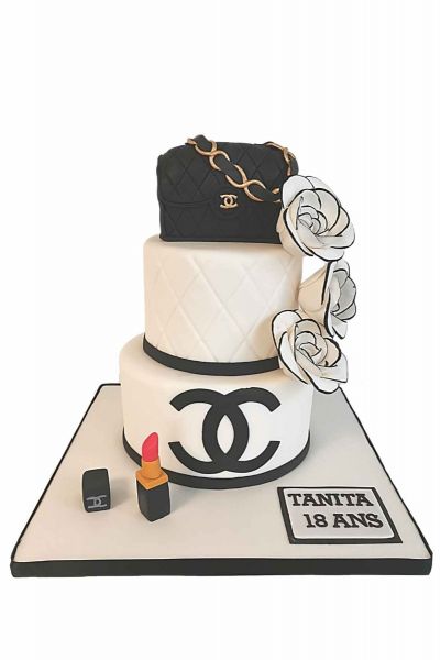 chanel theme cake - Decorated Cake by Cakes for mates - CakesDecor
